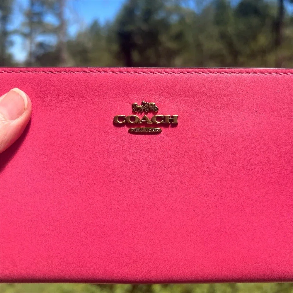 COACH Confetti Pink Smooth Leather Bifold Wallet Wallet with Gold Hardware NWT